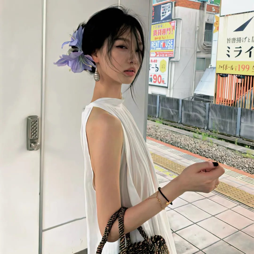 坡道上的红屋顶